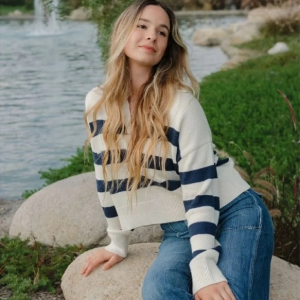 Velvet by Graham & Spencer Navy/White Cashmere Blend Old Money Coastal Nautical - Picture 1 of 9